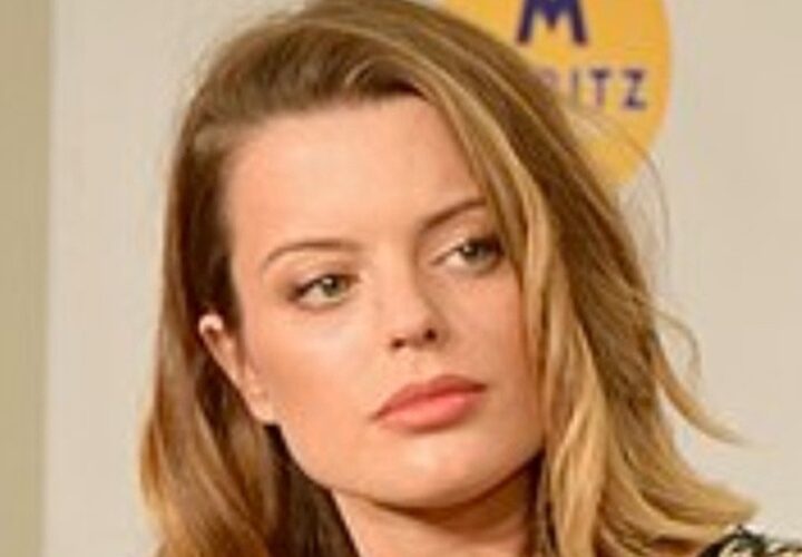 Películas y programas de TV de Adriana Torrebejano