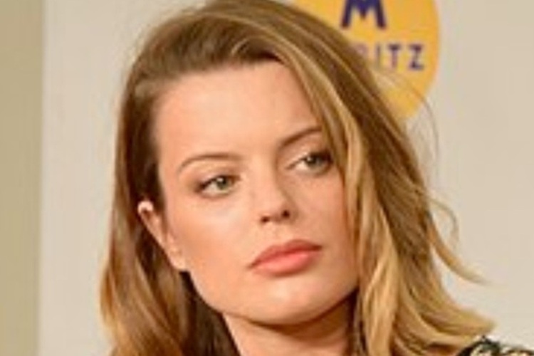 Películas y programas de TV de Adriana Torrebejano